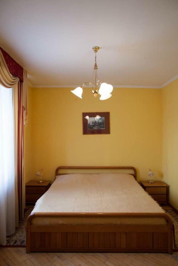 Hotel Obolon Kiev Exterior foto