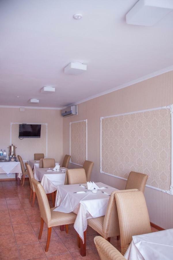 Hotel Obolon Kiev Exterior foto